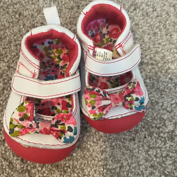 3 pairs infant girl Stride Rite Shoes - Picture 3 of 11
